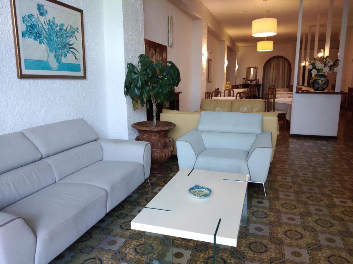 Costa Azzurra Hotell Giardini Naxos Exteriör bild